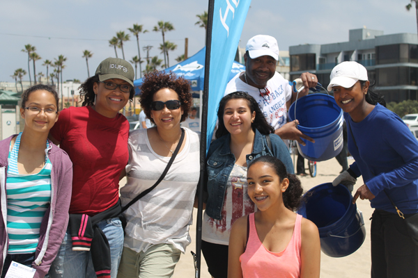 Volunteers at a heal the bay beach cleanup